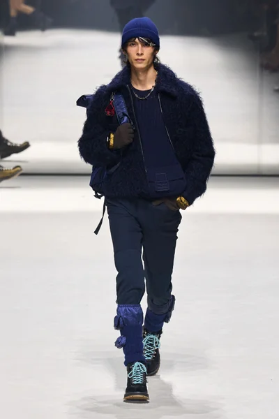 Look 29